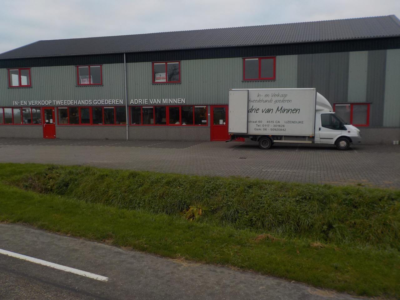 Bedrijfsloods + bedrijfswoning op een mooie zicht locatie in IJzendijke