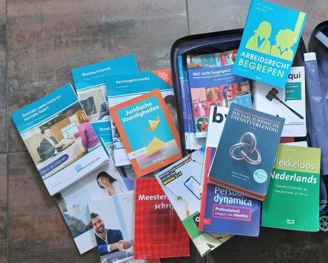Heel pakket boeken HBO SJD