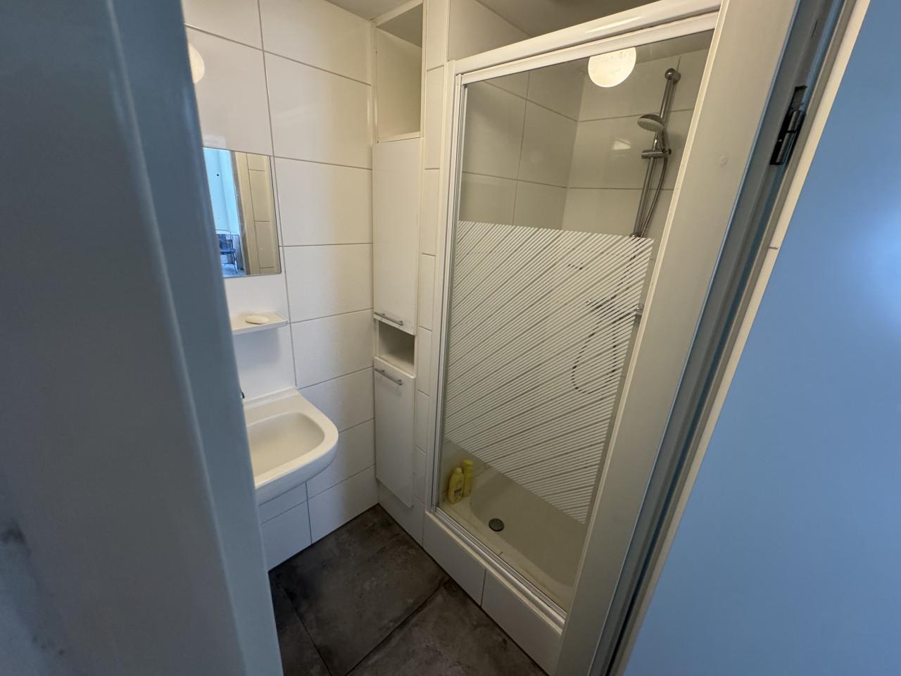 Per 1 augustus te huur: Nette studio in hartje Middelburg | Studio for rent