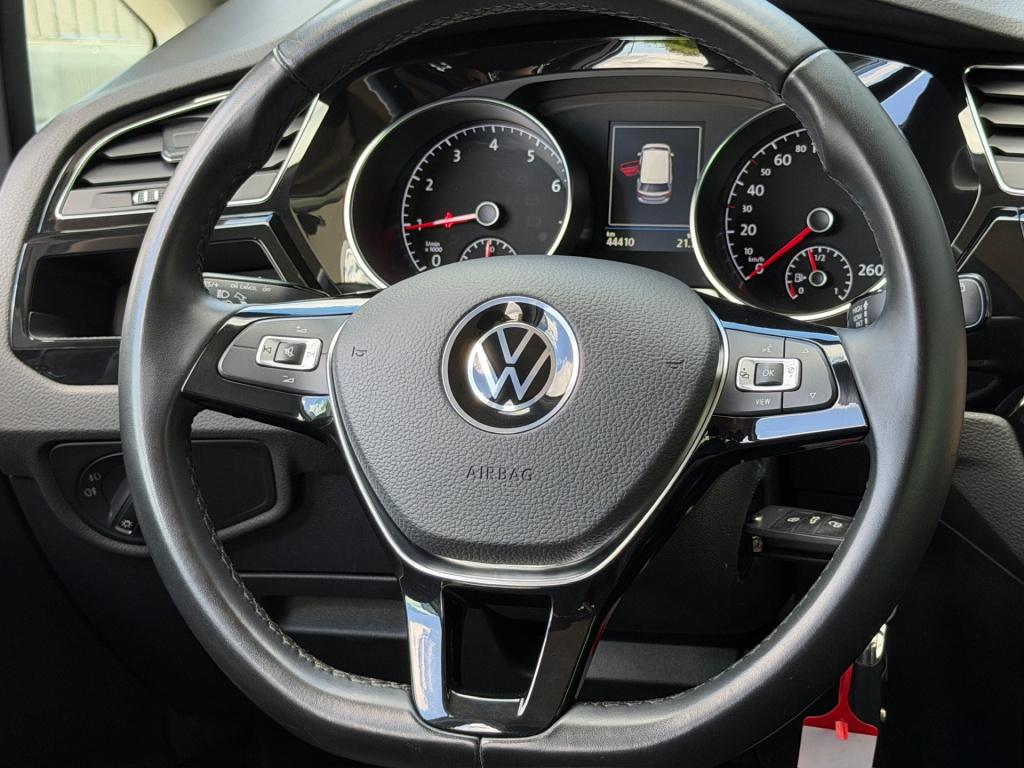 Volkswagen Touran 1.5 tsi 150pk highline | trekhaak | led | carplay | 17 in