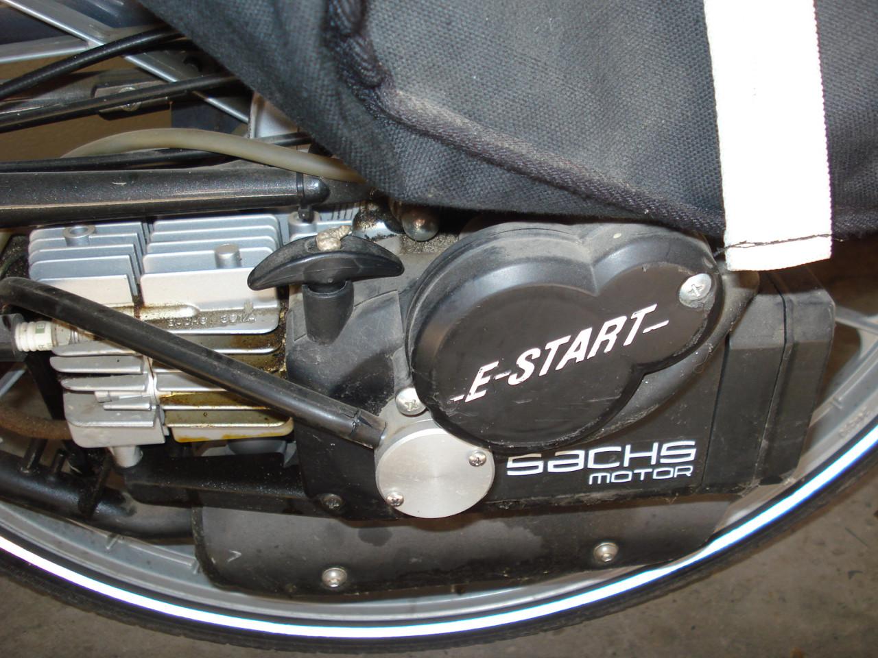 I.g.st.z. snorfiets Saxonette de Luxe met Electr Start + kenteken