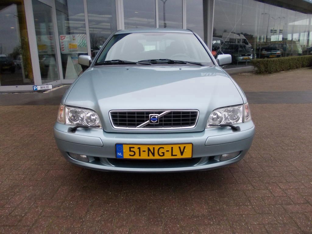 Volvo V40 1.9 d 102pk europa elegance orig. 99000km.!!