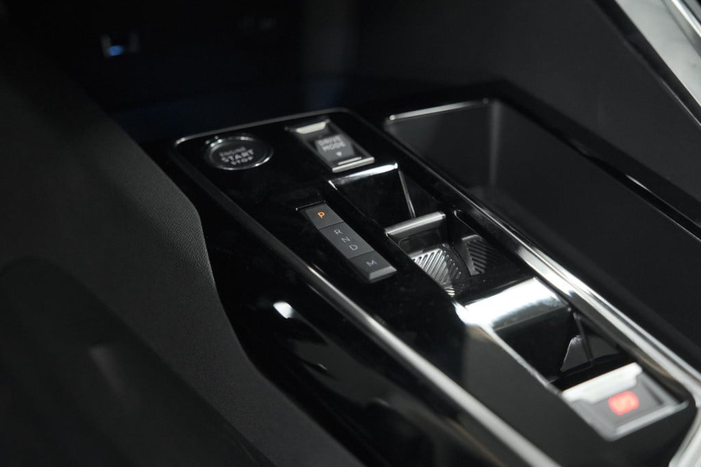 Peugeot 5008 hybrid 136 e-dsc6 allure | camera | apple carplay | navigatie 