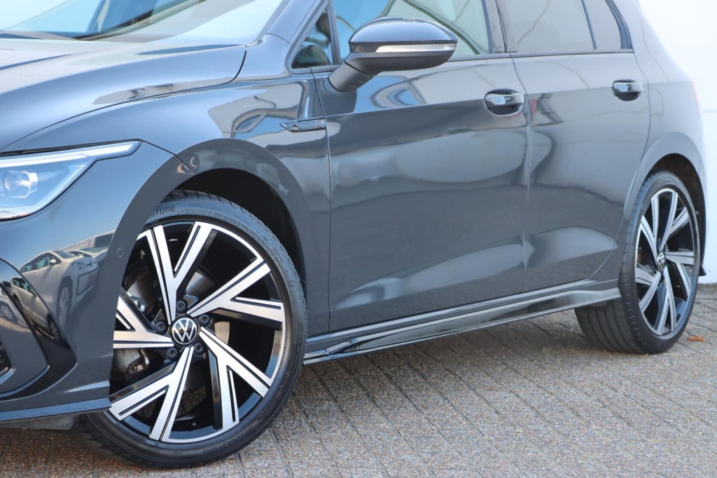 Volkswagen Golf 1.5 tsi r-line 130pk