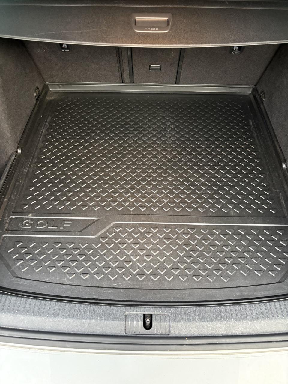 Volkswagen Golf Variant kofferbakschaal