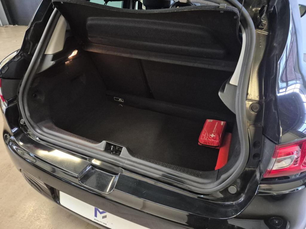 Renault Clio 0.9 tce limited / keyless / cruisecontrol / parkeersensoren