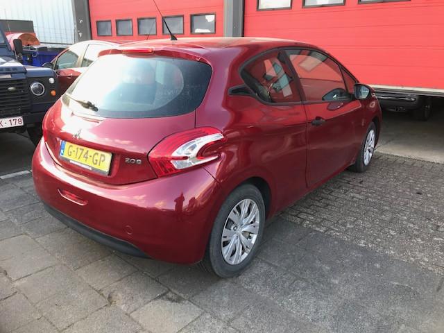 Peugeot 208, 1.2, 2012