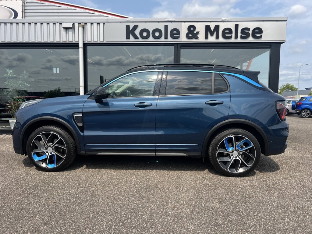 Lynk & Co 01 1.5 261pk plug in hybrid , panodak , carplay