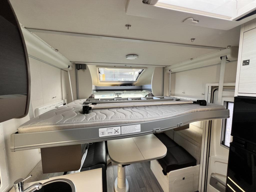 Chausson Onbekend 757 welcome | 2 enkele bedden + 1 groot bed | camera | tv