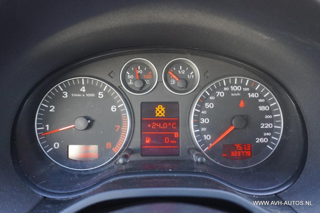 Audi A3 1.6 fsi attraction