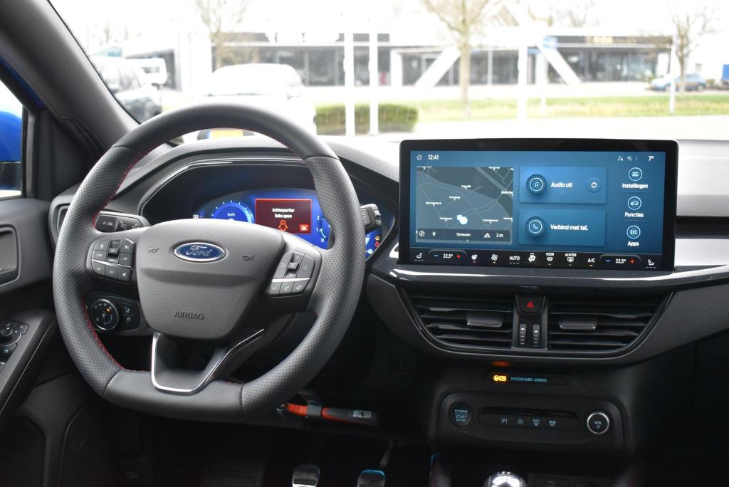 Ford Focus wagon 1.0 ecoboost hybrid st line x | climate control | adaptiev