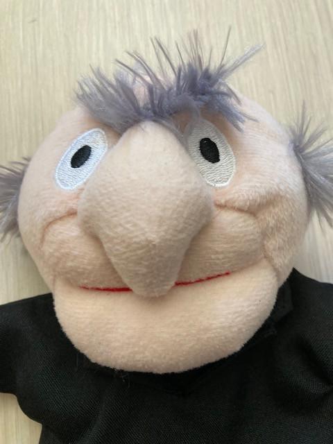 Handpoppen o.a. figuren Fabeltjeskrant en Muppet-show