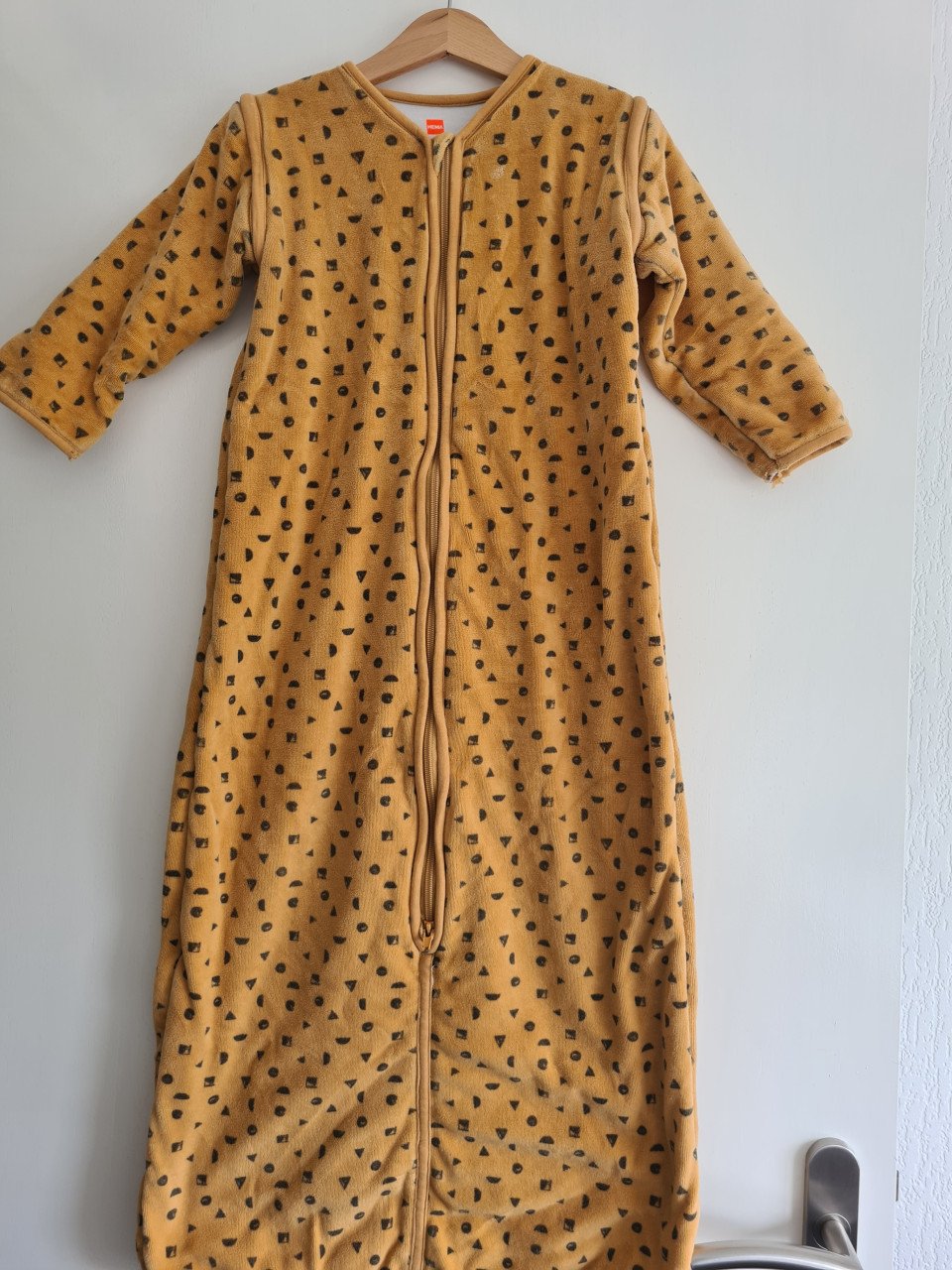 2 X mosterdgeel  slaapzak met afritsbare mouwen Hema  Mt 86-104 samen €5