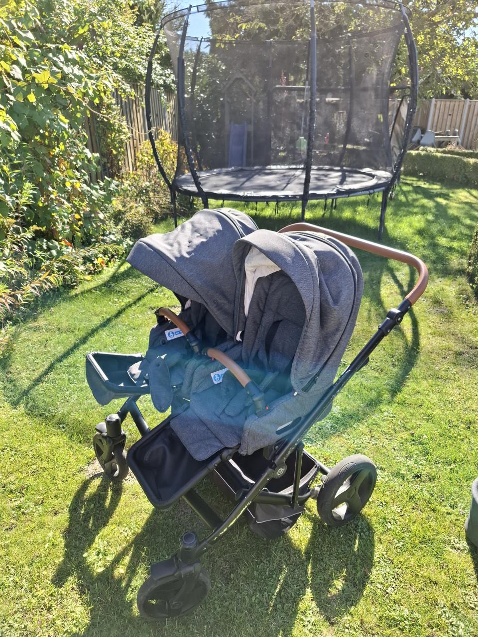 Duo kinderwagen - merk: JEDO, zeer netjes!