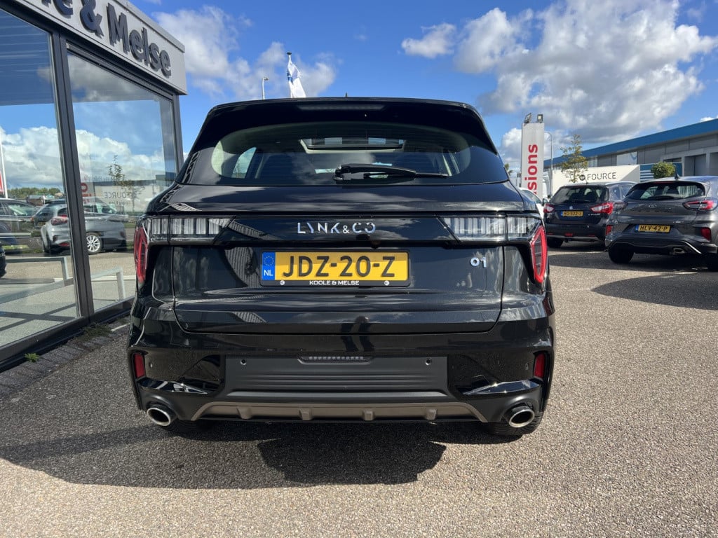 Lynk & Co 01 1.5td 142pk hev , panodak , navigatie , car play