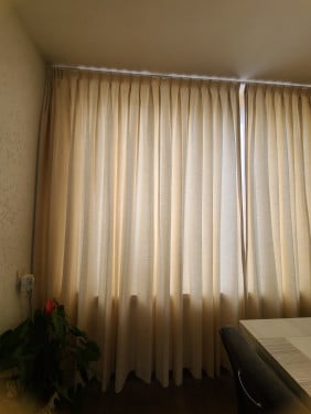 Beige overgordijnen