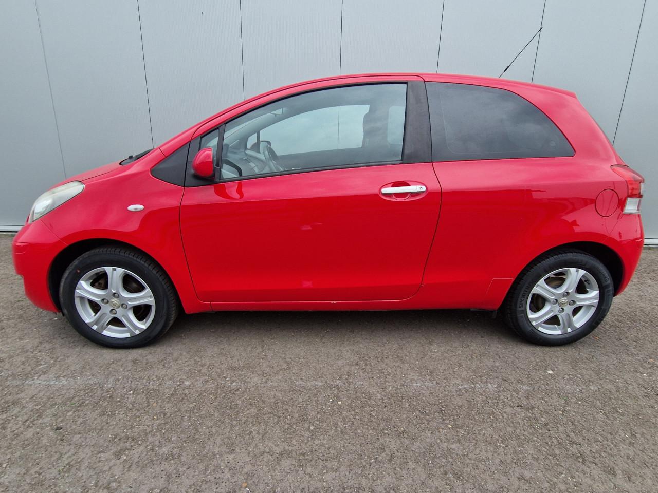 Toyota Yaris 1.0 VVTi Cool