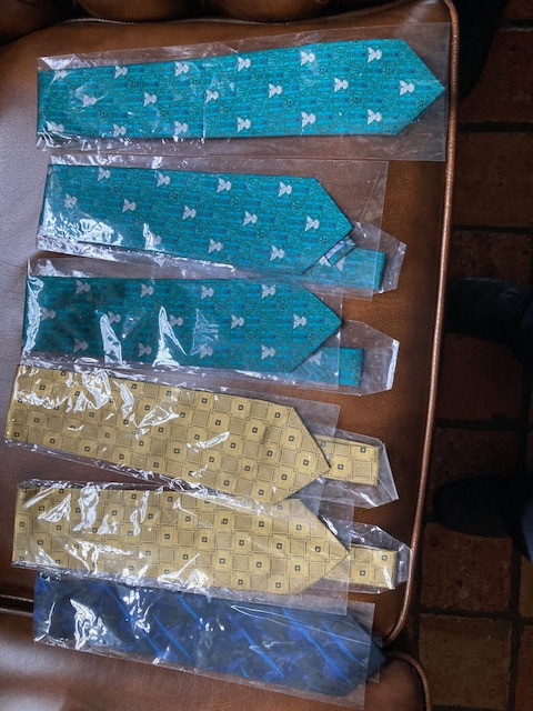 Te koop; stropdassen stropdas zijde 6 x nieuw kerst