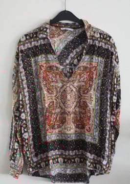 Blouse shirt met verschillende print  maat 40