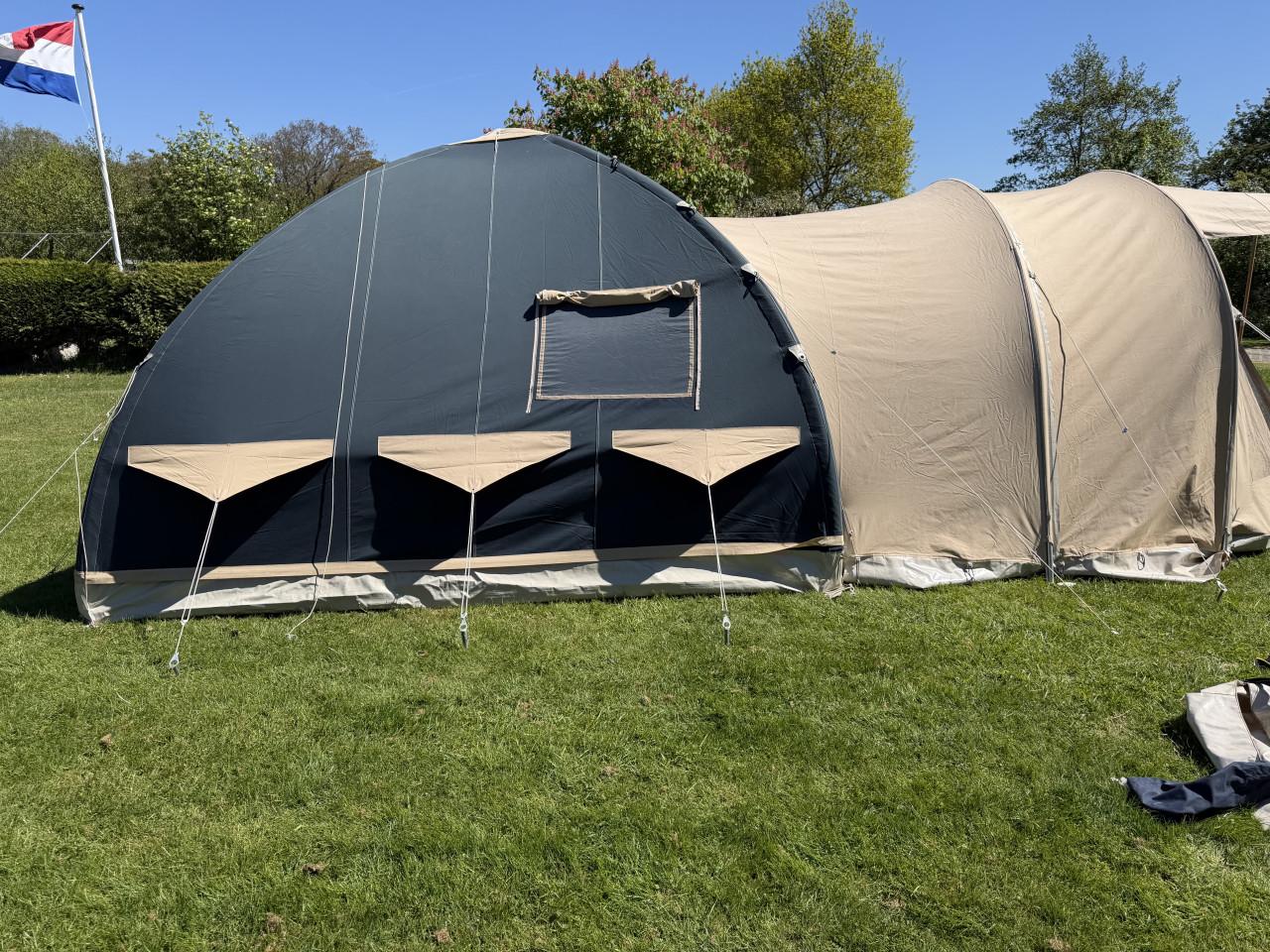 Karsten tent (3.80 x 3.80 m) in zeer goede staat