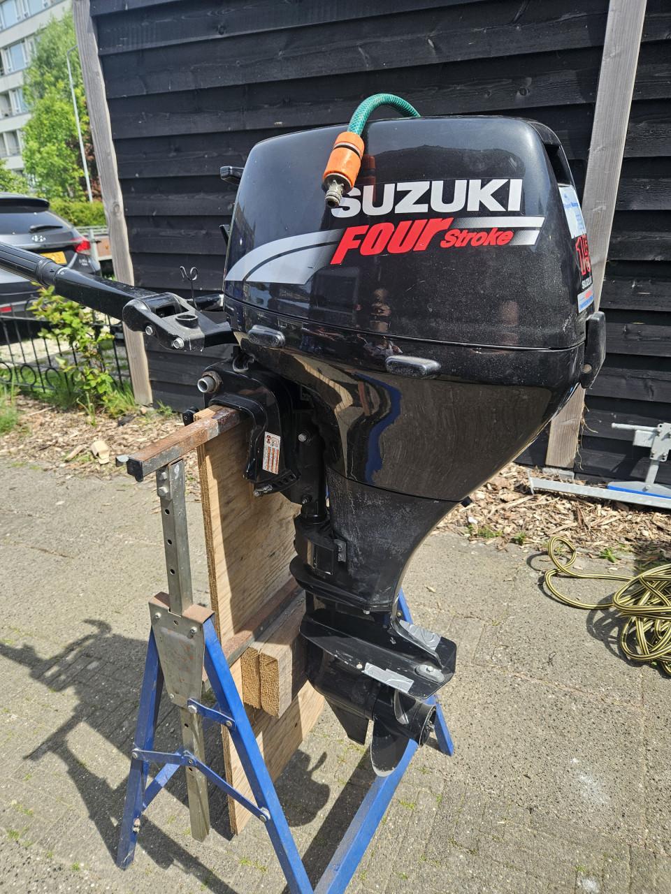 Buitenboordmotor suzuki 15 pk 4takt