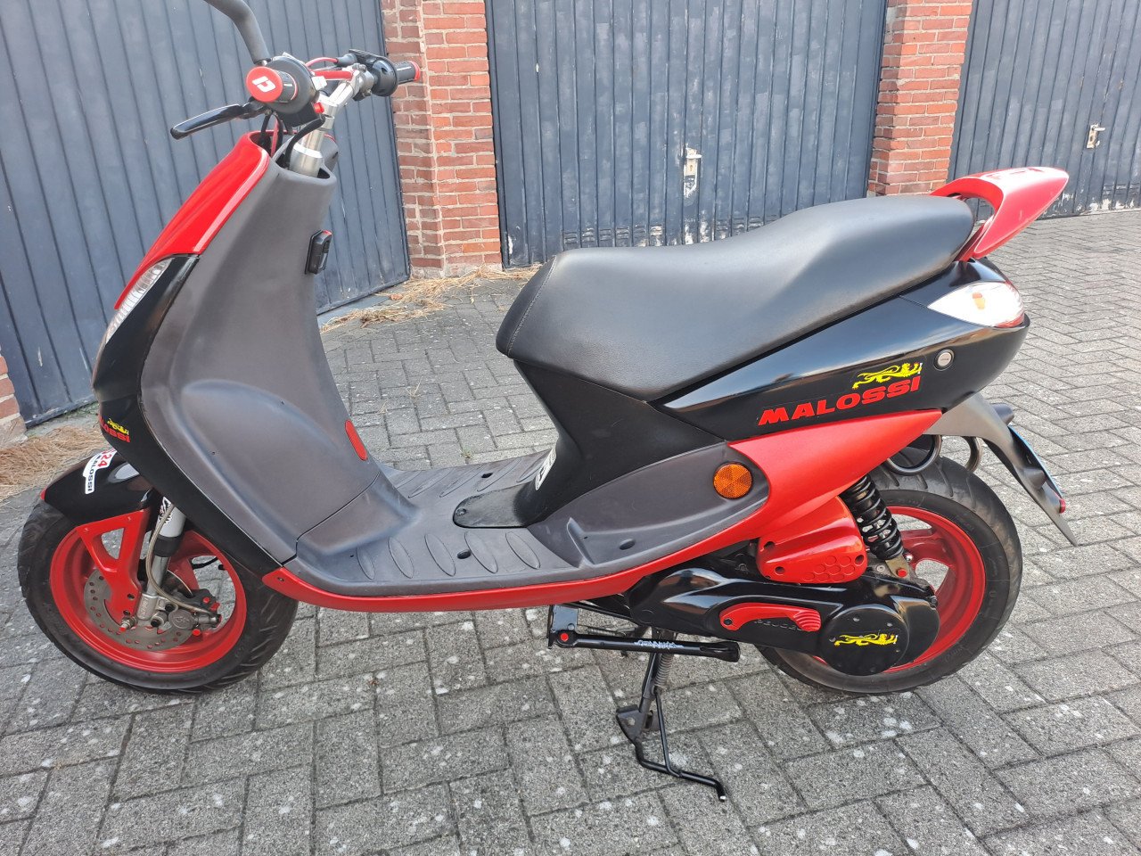 Te koop i.g.st. peugeot vivacity