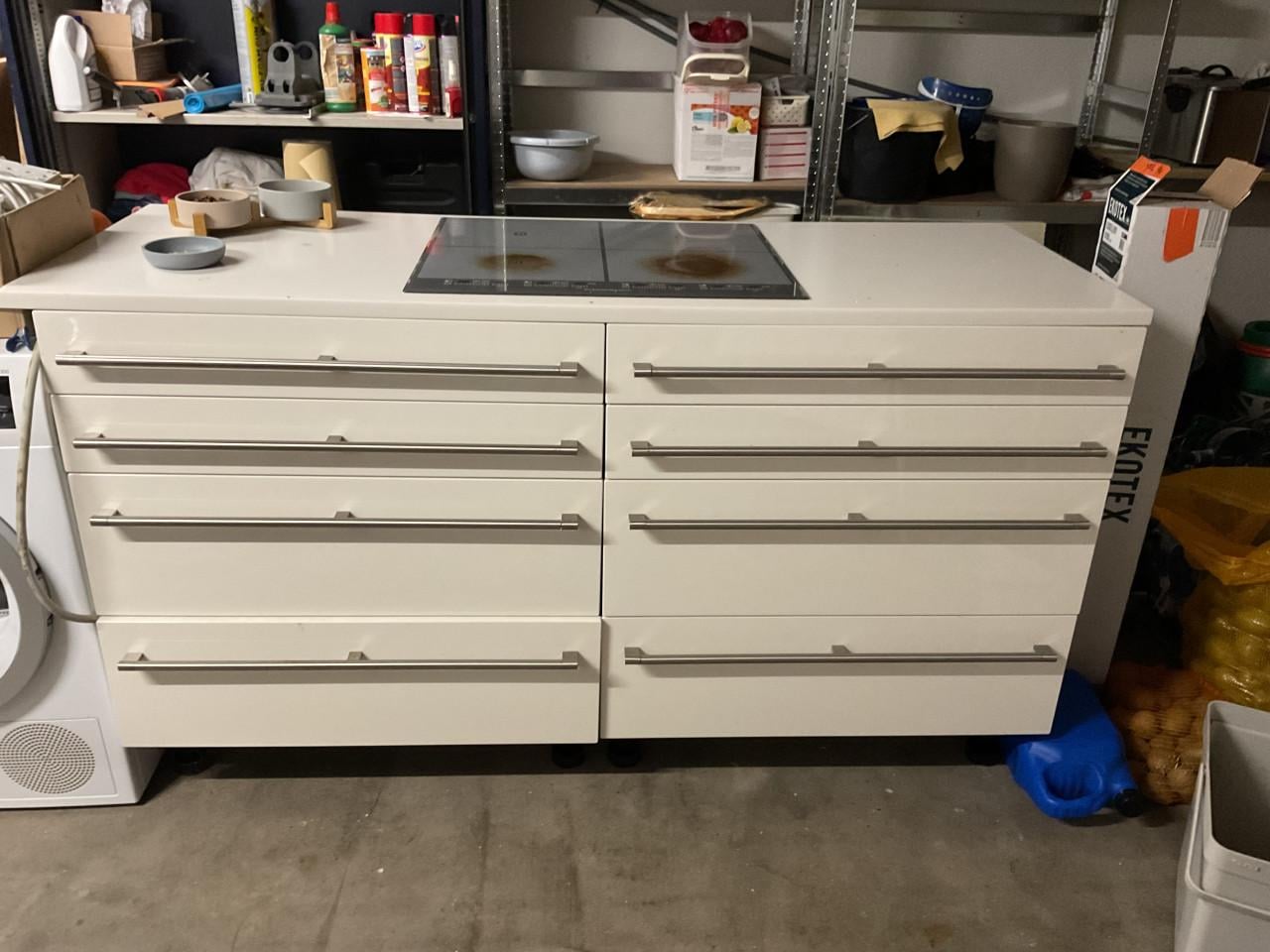 Keuken  Ladenblok met inductieplaat Gratis!