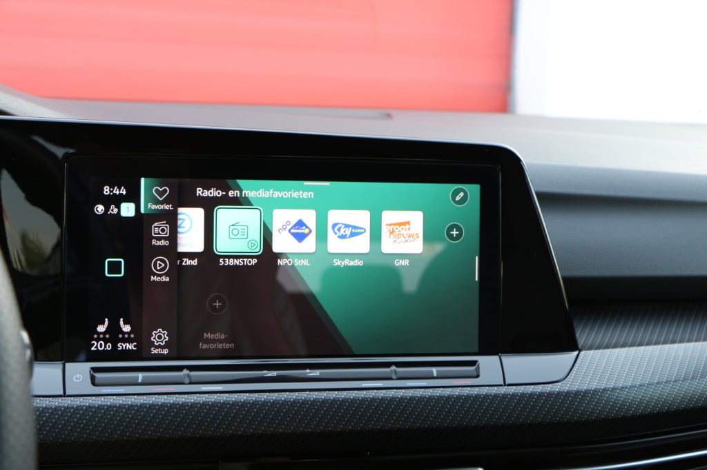 Volkswagen Golf variant 1.5 etsi 150pk r-line black style | panodak | harma
