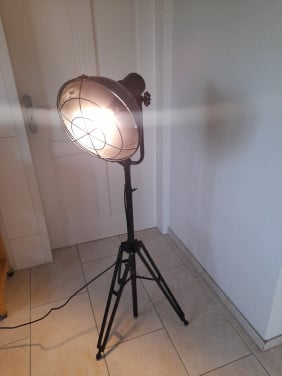 Super gave metale industriele Vloer lamp (in goede nette staat )