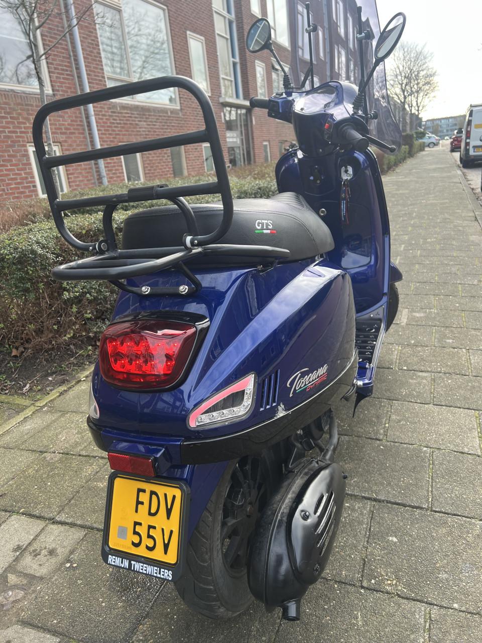 GTS toscane dynamic scooter