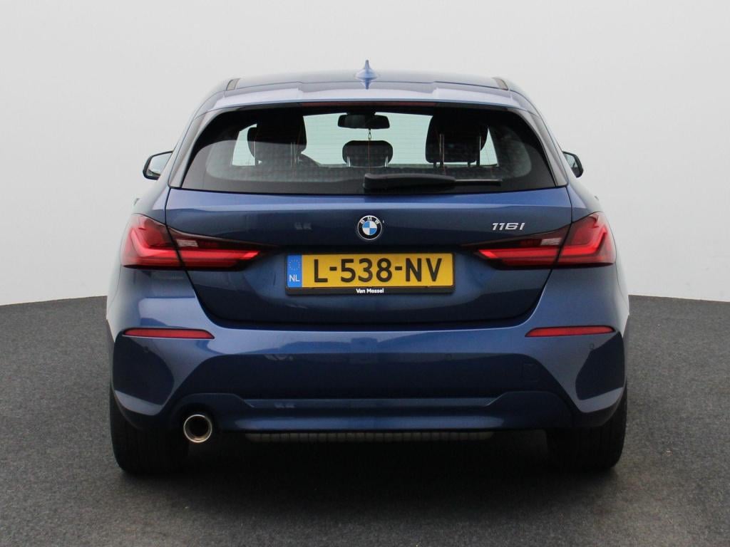BMW 1 Serie 116i business edition | digitaal dashboard | keyless | stoelver