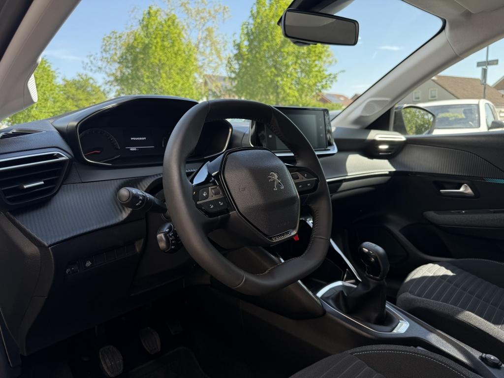 Peugeot 208 1.2 pt style - nieuwstaat -