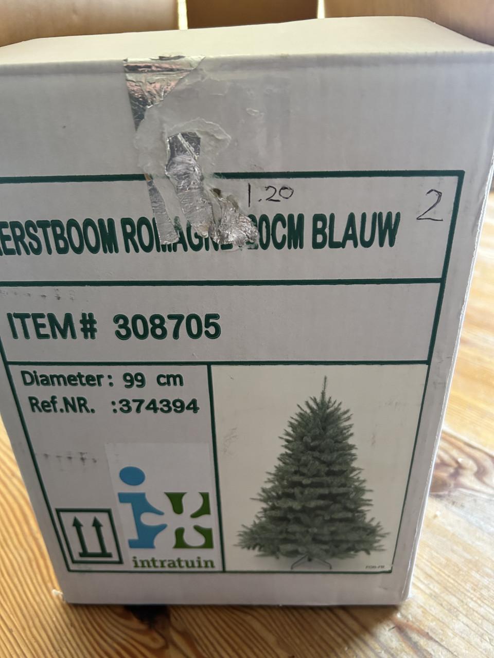 Kerstboom , 1 keer opgezet. Intratuin , Romagne