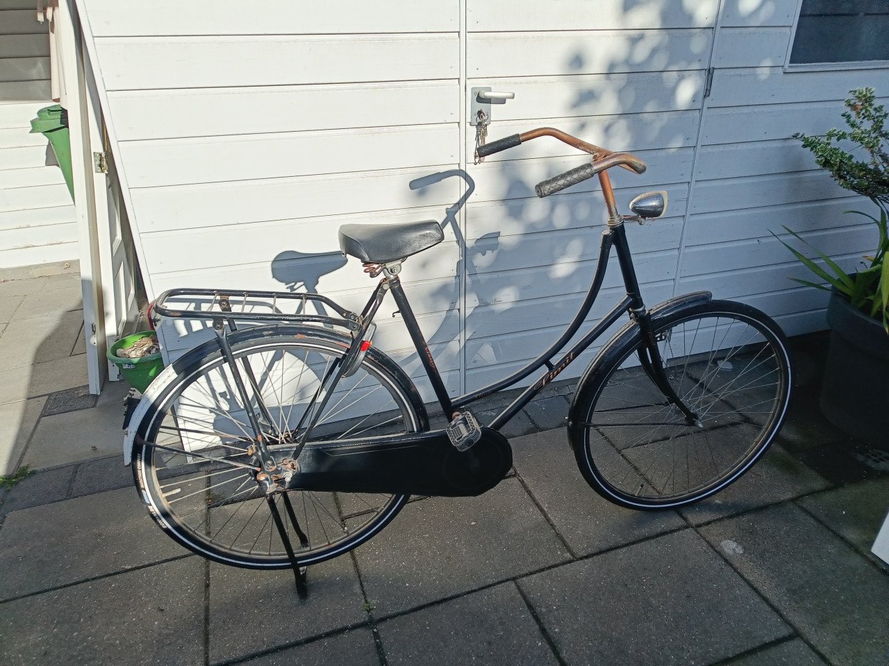 Oude opoe fiets: GRATIS