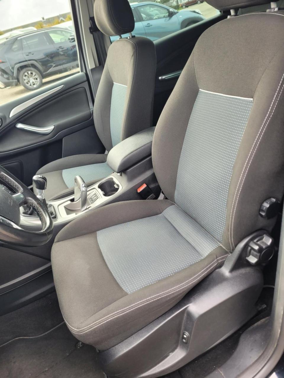 Ford Galaxy 1.6 scti trend business