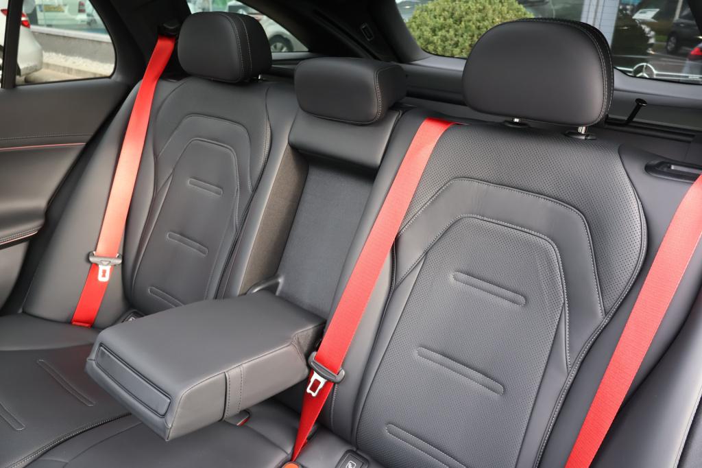 Mercedes-Benz E-Klasse estate amg 53 4matic+ night edition l hyperscreen l