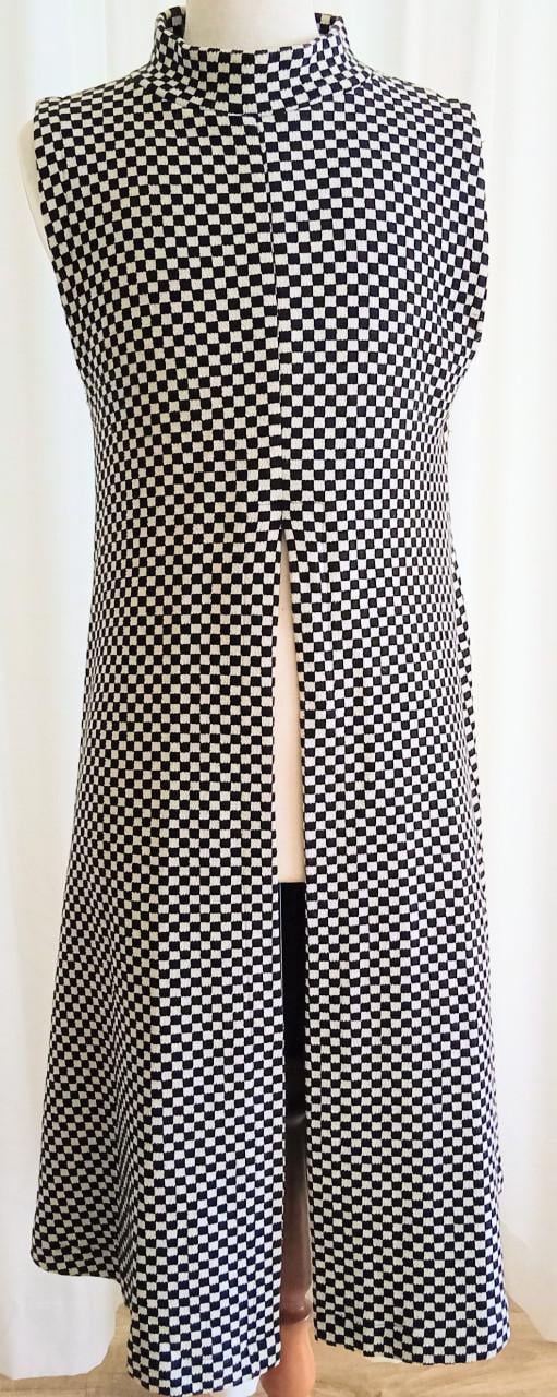 Aparte zwart witte tuniek van het merk Mama b