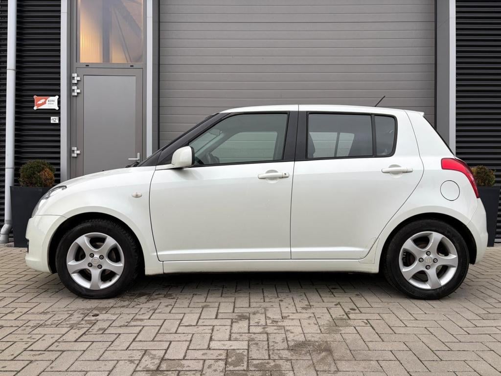 Suzuki Swift 1.3 shogun/airco/trekhaak/lichtmetaal/