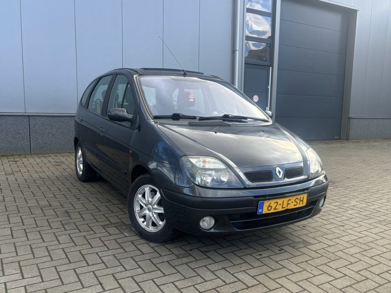 Renault Scenic 1.6-16V Expression Sport Automaat