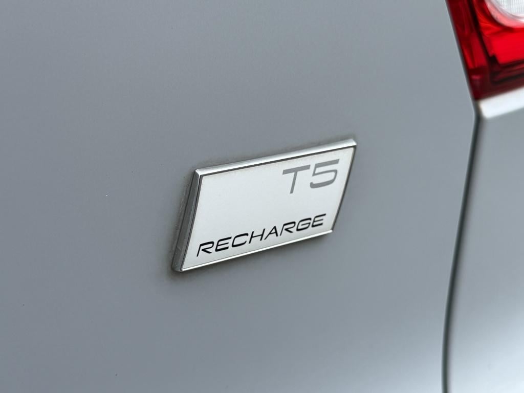 Volvo XC40 t5 262pk recharge r-design| adap.cruise| trekhaak| camera| keyle