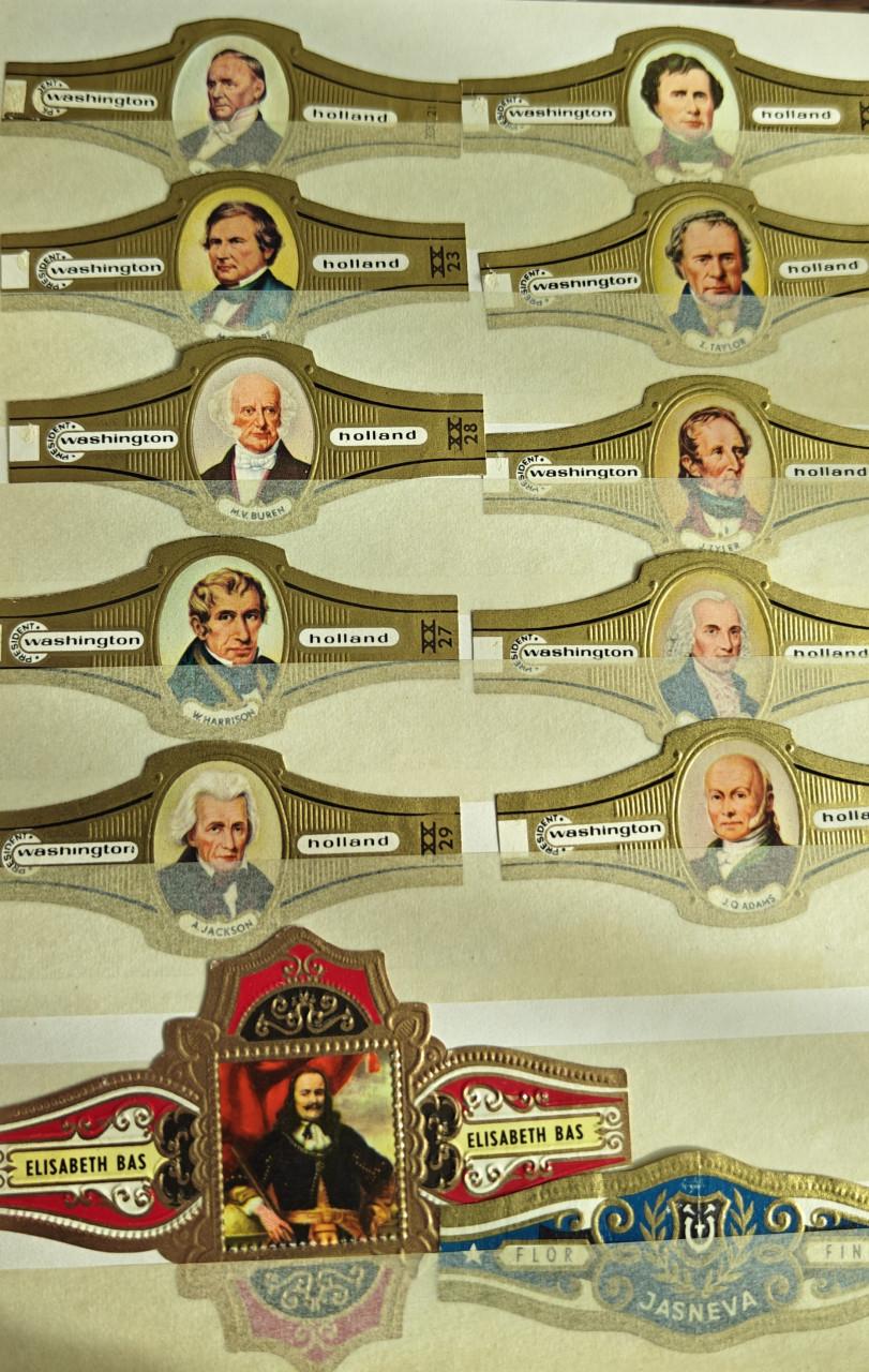 Een boekje met Sigarenbandjes