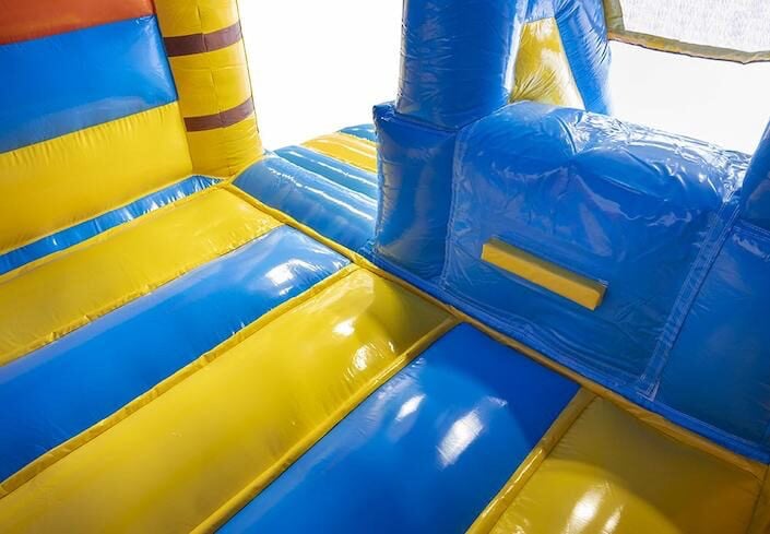 Te huur springkussen met slide