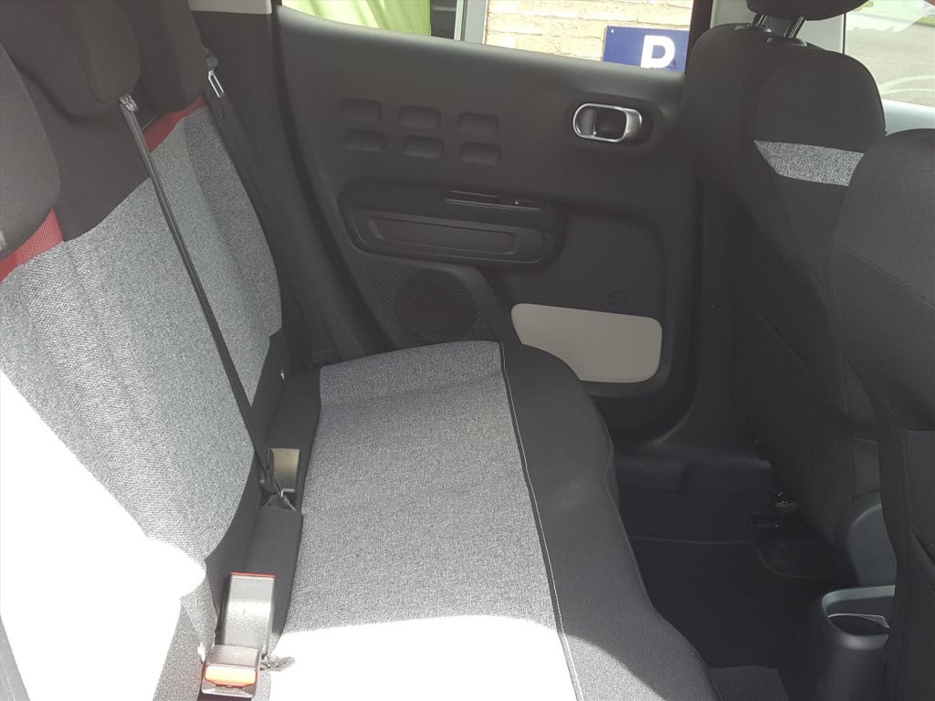 Citroen C3 1.2 puretech 83pk s&s c-series trekhaak | navigatie | cruise & c