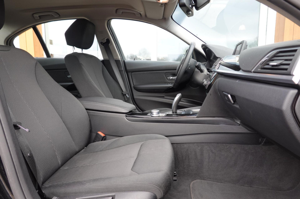 BMW 3-serie 320i executive