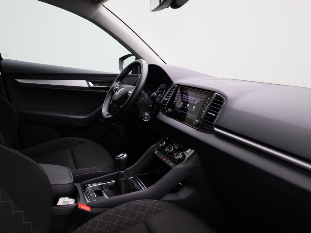 Skoda Karoq 1.0 tsi business edition | navigatie | apple carplay / android 