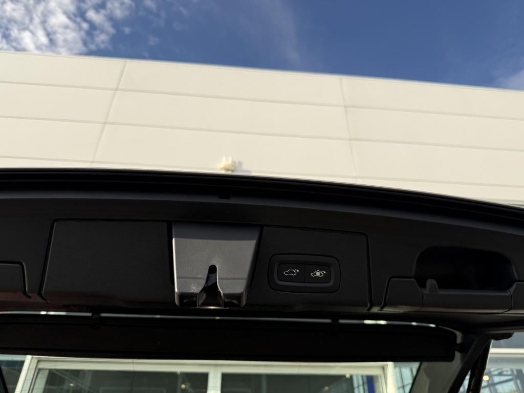 Volvo XC60 t6 398pk recharge plus dark| panodak| adap.cruise| 360camera| aw