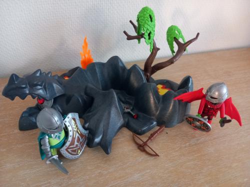 Playmobil drakeneiland met 2 ridders setnr 4147