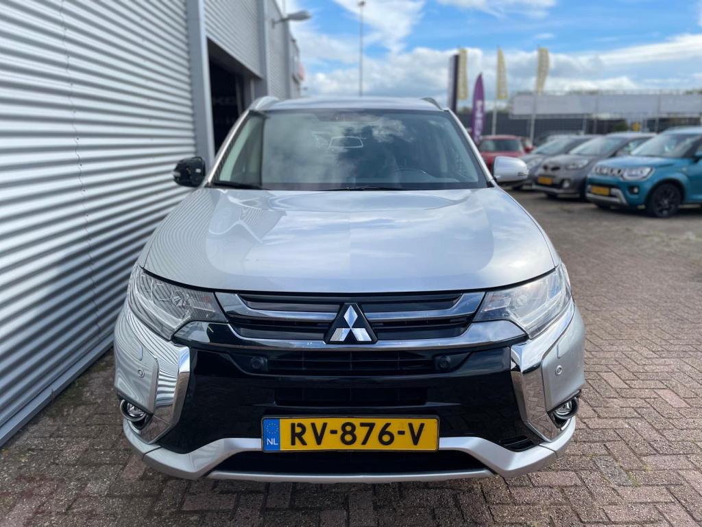Mitsubishi Outlander 2.0 phev premium nieuwe accupakket met 30000km! soh 99