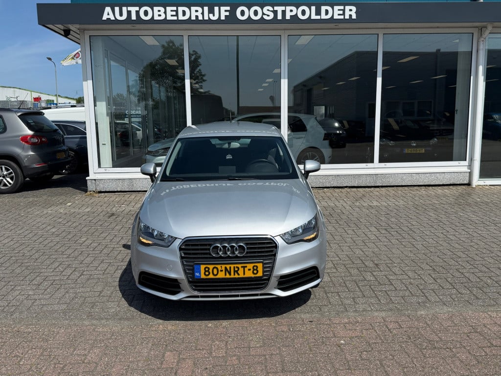 Audi A1 1.2 tfsi attraction pro line business