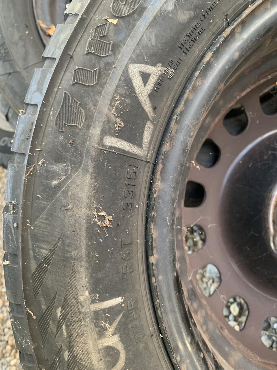 Opel Corsa D winterbanden set